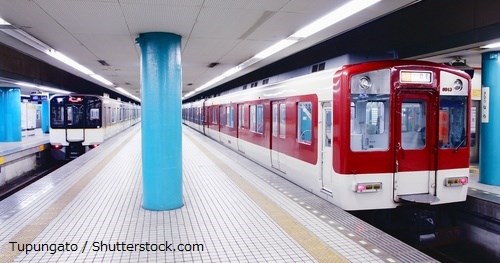 近鉄奈良線の車掌 乗客に詰め寄られ線路に飛び込む 近鉄のコメントに批判殺到 Buzzmag